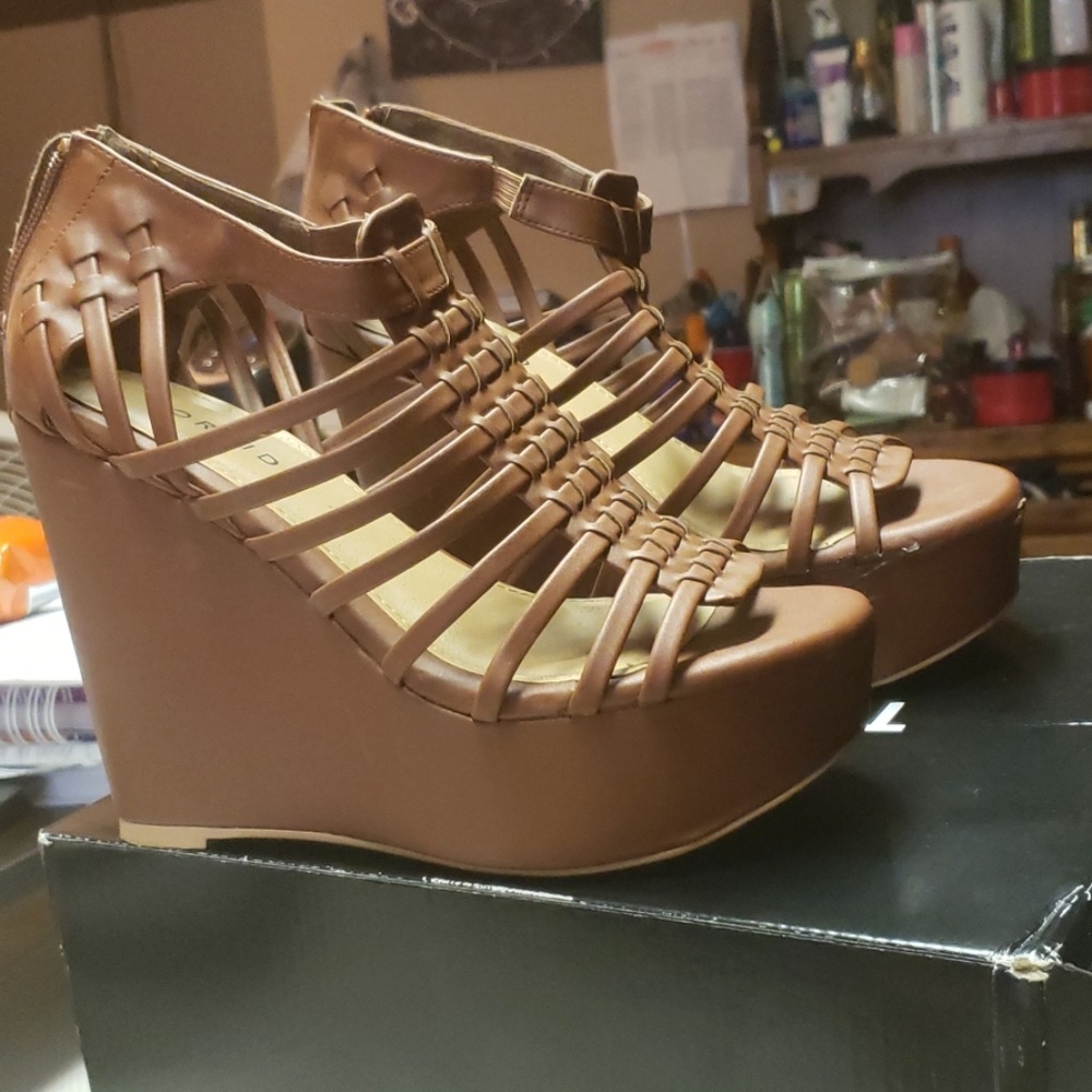 Torrid Wedges